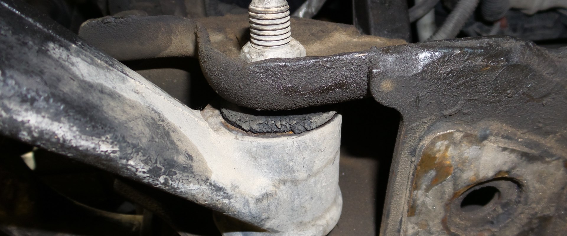 Bushings: Learn About This Important Truck Suspension Component